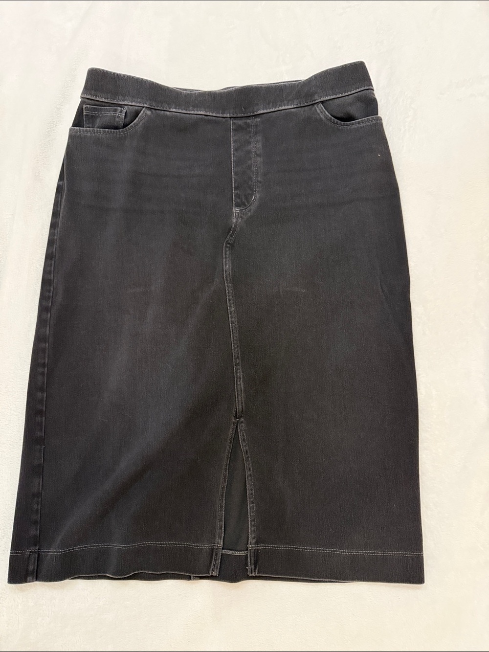 J. Jill Black Knee-Length Pencil Skirt with Front Slit